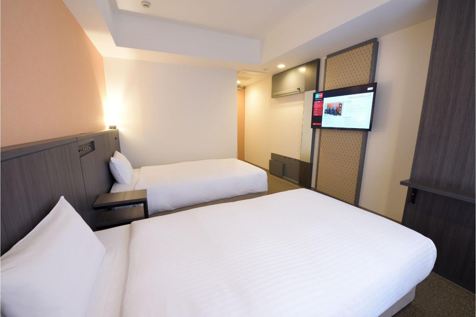 โรงแรม ฮากะตะ กรีน เท็นจิน